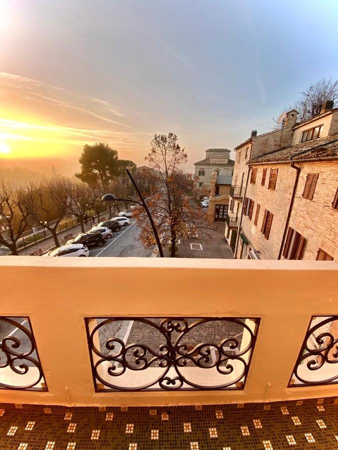 Mogliano B&B Terrazza Sul Borgo المظهر الخارجي الصورة