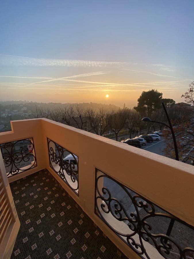 Mogliano B&B Terrazza Sul Borgo المظهر الخارجي الصورة