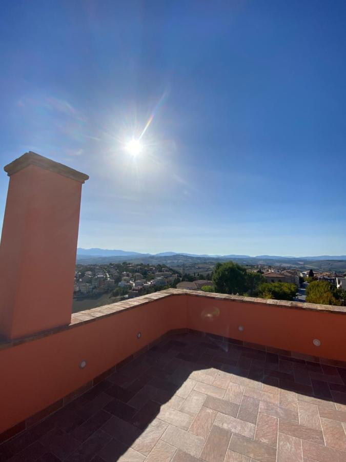 Mogliano B&B Terrazza Sul Borgo المظهر الخارجي الصورة