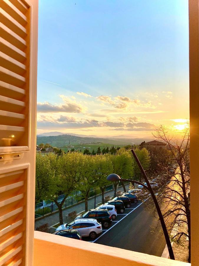 Mogliano B&B Terrazza Sul Borgo المظهر الخارجي الصورة